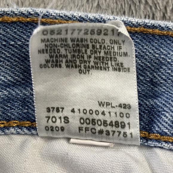 Levis 505 Jeans Mens 36x31 (Actual) Blue Regular Fit Denim Medium Wash Straight - Picture 10 of 16